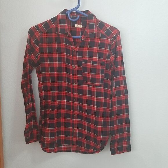 Hollister Tops - Hollister flannel button up shirt